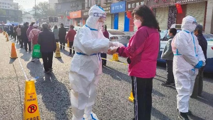 ����ϸ΢�� ����ÿһ��حǬԪ��ѯ��˾����������ж�