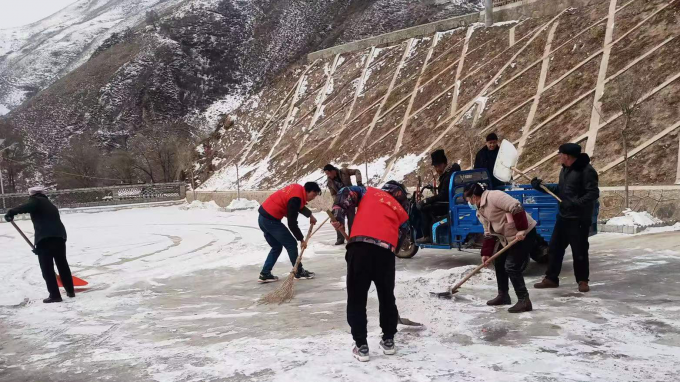 �������ݴ�ò ����Ư�����䣺����OG���˹ٷ�����פ��������ӿ�չ�����������μ���ѩ��ɨ�˶�