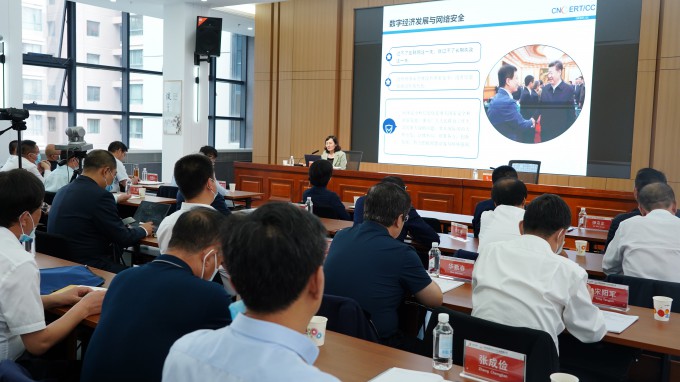 ����OG���˹ٷ����ŵ�ί����ѧϰ���������ѧϰ�����󣩻᣺ר��ѧϰԪ��������־��á��������յ�֪ʶ���������ֲ�����