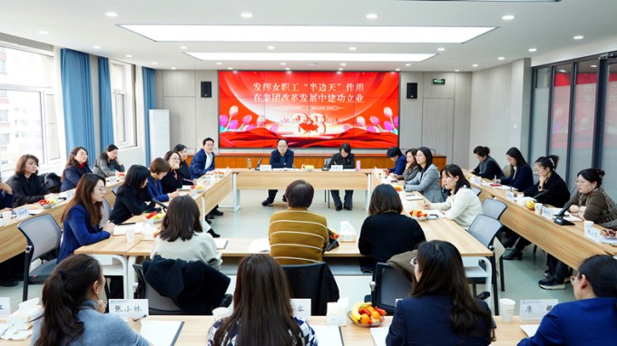 ����OG���˹ٷ������ٿ������ˡ������Ͷ���Ů����̸��