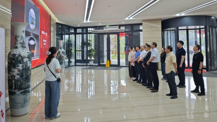 ����ʡ��ҵ�ʲ�ı���������ι�˾���и���OG���˹ٷ����������Ļ���Ʒչ